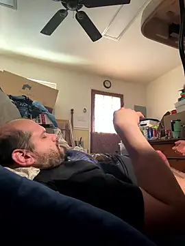 Snapshot of shakeweight chatting on January 17, 2026, 8:01 pm shakeweight online show from January 17, 2026, 8:01 pm