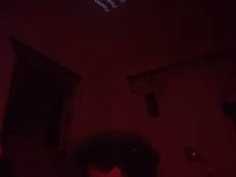 Snapshot of shakeweight chatting on February 3, 2026, 8:41 am shakeweight online show from February 3, 2026, 8:41 am