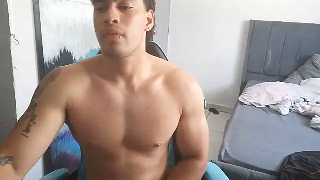 Snapshot of latin_party007 chatting on July 28, 2026, 7:04 pm latin party007 online show from July 28, 2026, 7:04 pm