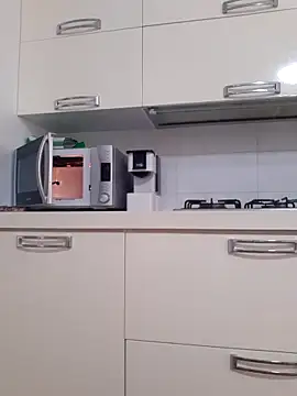 Snapshot of singolo_discreto chatting on February 22, 2026, 8:35 am singolo discreto online show from February 22, 2026, 8:35 am