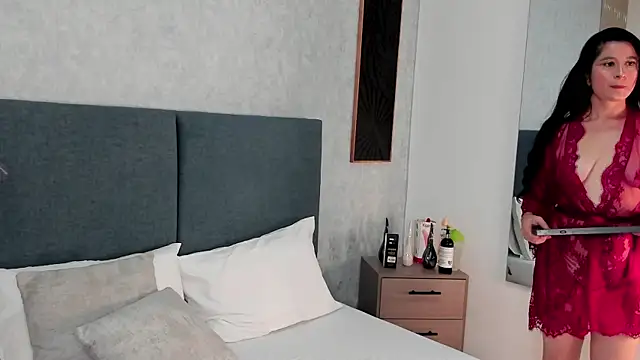 ShanelEvans online show from November 12, 2025, 7:13 pm