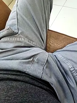 Snapshot of fena-sikerimmm chatting on November 23, 2025, 1:22 pm fena-sikerimmm online show from November 23, 2025, 1:22 pm