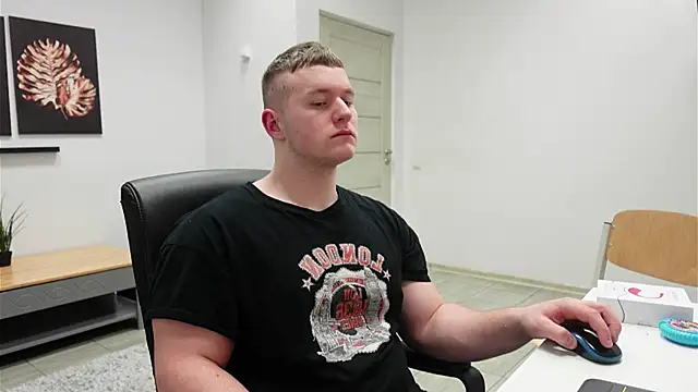 Richard Dullas online show from November 25, 2025, 7:25 pm