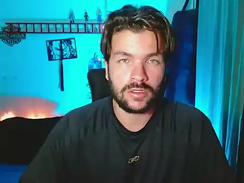 cortelioni massimo  online show from October 21, 2025, 2:12 am