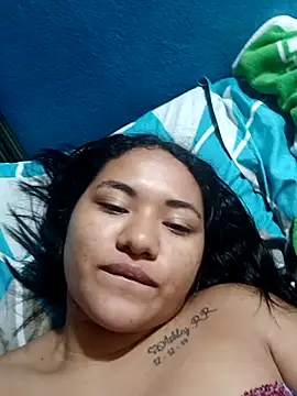 Geral Yeraldyn09 online show from November 12, 2025, 1:06 am