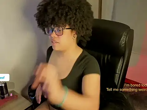 Snapshot of afro_jayleof chatting on September 18, 2025, 1:18 am afro jayleof online show from September 18, 2025, 1:18 am