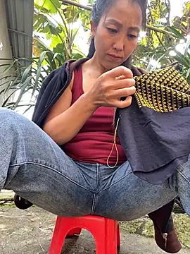 Snapshot of Huong-Ly chatting on October 19, 2025, 1:39 am Huong-Ly online show from October 19, 2025, 1:39 am