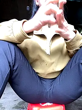 Snapshot of Huong-Ly chatting on October 21, 2025, 3:07 am Huong-Ly online show from October 21, 2025, 3:07 am