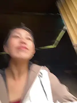 Snapshot of Huong-Ly chatting on October 24, 2025, 1:57 am Huong-Ly online show from October 24, 2025, 1:57 am