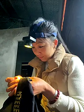 Snapshot of Huong-Ly chatting on November 12, 2025, 1:50 am Huong-Ly online show from November 12, 2025, 1:50 am