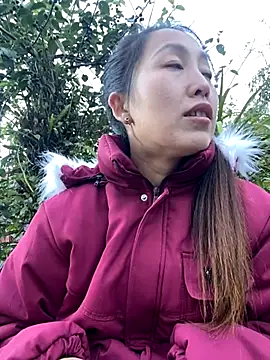 Snapshot of Huong-Ly chatting on November 30, 2025, 9:46 am Huong-Ly online show from November 30, 2025, 9:46 am