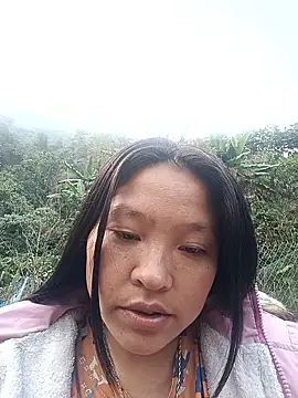 Snapshot of MuiNay chatting on December 21, 2025, 12:40 am MuiNay online show from December 21, 2025, 12:40 am