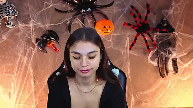 Snapshot of Leila_Hefner chatting on October 23, 2025, 3:17 am Leila Hefner online show from October 23, 2025, 3:17 am