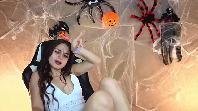 Snapshot of Leila_Hefner chatting on November 5, 2025, 2:55 am Leila Hefner online show from November 5, 2025, 2:55 am