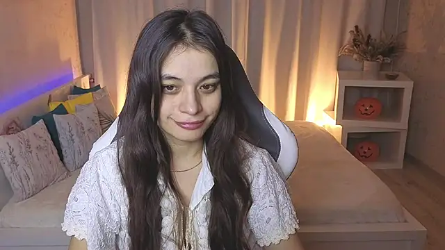 Snapshot of Leila_Hefner chatting on November 14, 2025, 2:43 am Leila Hefner online show from November 14, 2025, 2:43 am