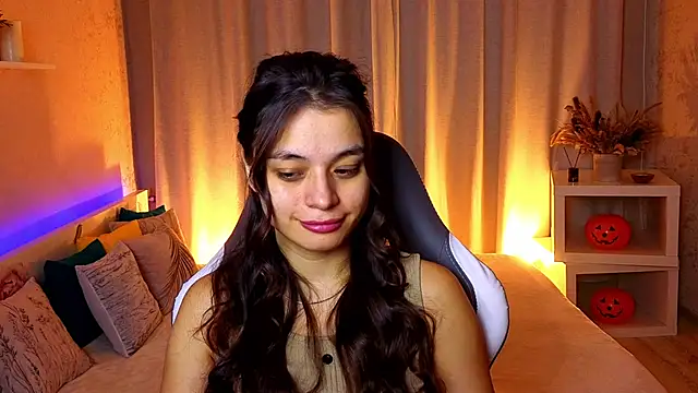 Snapshot of Leila_Hefner chatting on November 18, 2025, 3:12 am Leila Hefner online show from November 18, 2025, 3:12 am