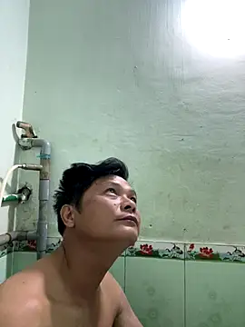 Snapshot of hotboy2x chatting on September 17, 2025, 10:22 pm hotboy2x online show from September 17, 2025, 10:22 pm