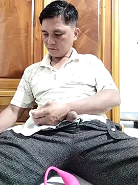 Snapshot of hotboy2x chatting on September 30, 2025, 12:43 pm hotboy2x online show from September 30, 2025, 12:43 pm