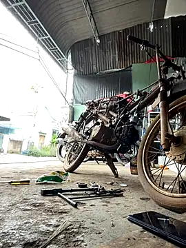 Snapshot of hotboy2x chatting on October 11, 2025, 1:05 am hotboy2x online show from October 11, 2025, 1:05 am