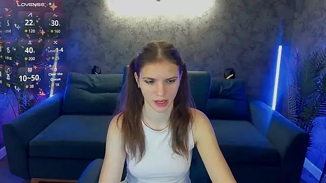 PussyOnLuck online show from October 17, 2025, 7:00 am