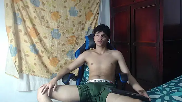 alice julls online show from May 30, 2026, 5:43 pm