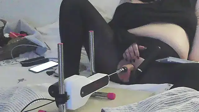 honey47 online show from November 25, 2025, 7:36 pm