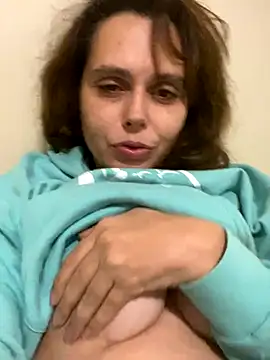 Snapshot of SashaMuller89 chatting on November 9, 2025, 9:35 pm SashaMuller89 online show from November 9, 2025, 9:35 pm