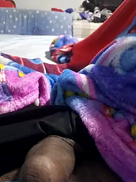 Snapshot of juan7305 chatting on December 18, 2025, 7:31 pm juan7305 online show from December 18, 2025, 7:31 pm