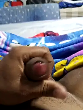 Snapshot of juan7305 chatting on December 21, 2025, 2:24 pm juan7305 online show from December 21, 2025, 2:24 pm