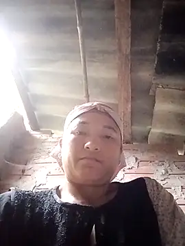 Love-Mama33 online show from November 2, 2025, 12:46 am