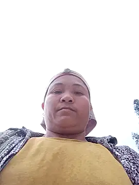 Love-Mama33 online show from February 11, 2026, 9:47 am