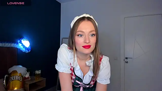 EvelynPoole online show from September 26, 2025, 1:31 am