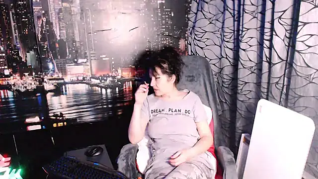 Snapshot of AMOURSWEET2025 chatting on January 19, 2026, 3:27 pm AMOURSWEET2025 online show from January 19, 2026, 3:27 pm