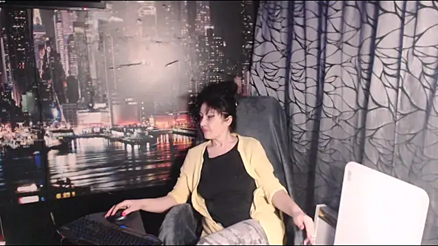 Snapshot of AMOURSWEET2025 chatting on February 19, 2026, 6:04 pm AMOURSWEET2025 online show from February 19, 2026, 6:04 pm