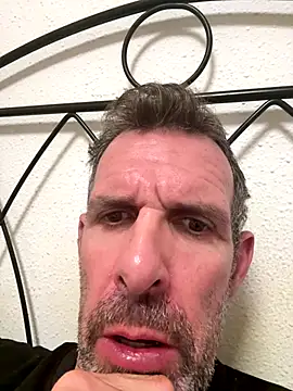 gigolobcn online show from December 13, 2025, 8:25 pm