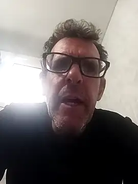 gigolobcn online show from March 10, 2026, 3:28 pm