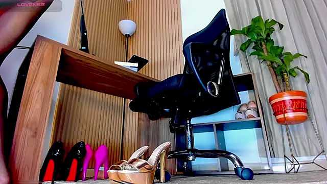 Snapshot of Anastacia_lestrange chatting on October 17, 2025, 10:29 am Anastacia lestrange online show from October 17, 2025, 10:29 am