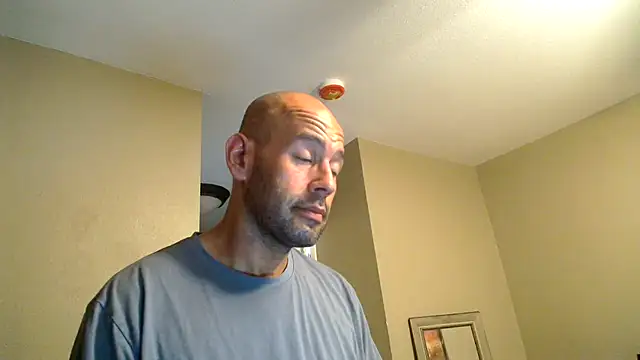 LeeCox online show from October 14, 2025, 8:26 am