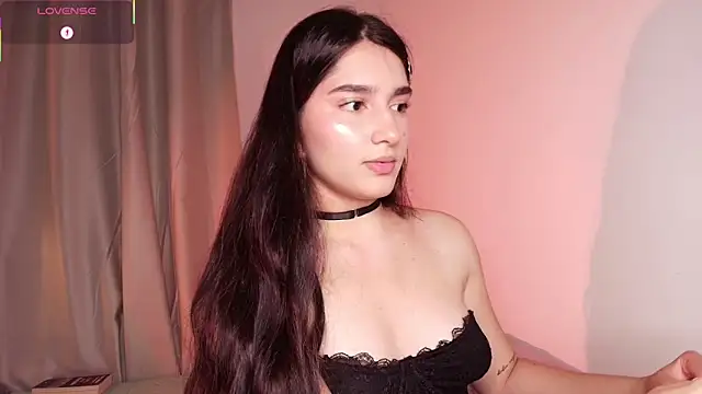 Snapshot of dulceangel__ chatting on October 6, 2025, 4:10 am dulceangel online show from October 6, 2025, 4:10 am