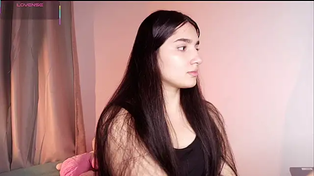 Snapshot of dulceangel__ chatting on November 8, 2025, 6:35 am dulceangel online show from November 8, 2025, 6:35 am