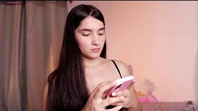 Snapshot of dulceangel__ chatting on November 12, 2025, 4:46 am dulceangel online show from November 12, 2025, 4:46 am