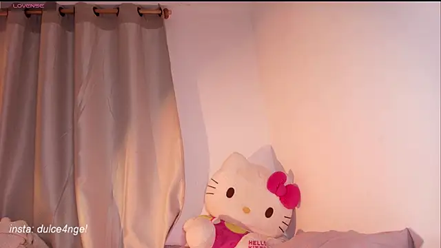 Snapshot of dulceangel__ chatting on November 27, 2025, 3:08 am dulceangel online show from November 27, 2025, 3:08 am