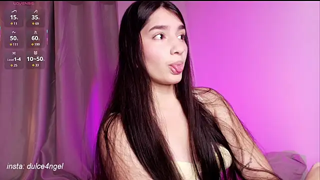 Snapshot of dulceangel__ chatting on December 15, 2025, 6:06 am dulceangel online show from December 15, 2025, 6:06 am