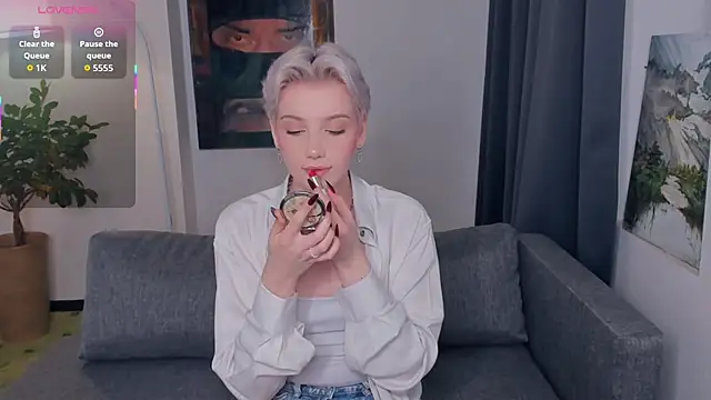 Snapshot of OdelynaAsp chatting on October 10, 2025, 11:53 am OdelynaAsp online show from October 10, 2025, 11:53 am