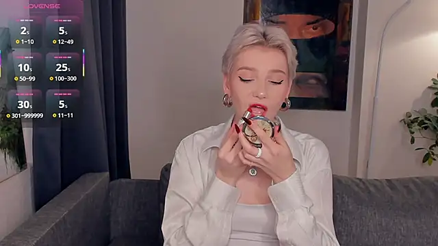 Snapshot of OdelynaAsp chatting on October 16, 2025, 11:22 am OdelynaAsp online show from October 16, 2025, 11:22 am