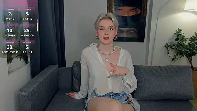 Snapshot of OdelynaAsp chatting on October 17, 2025, 10:51 am OdelynaAsp online show from October 17, 2025, 10:51 am