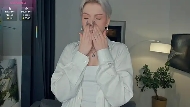 Snapshot of OdelynaAsp chatting on October 26, 2025, 11:49 am OdelynaAsp online show from October 26, 2025, 11:49 am