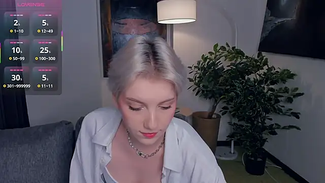 Snapshot of OdelynaAsp chatting on November 8, 2025, 12:16 pm OdelynaAsp online show from November 8, 2025, 12:16 pm