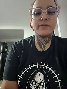 MargothWolfe online show from January 15, 2026, 5:01 am