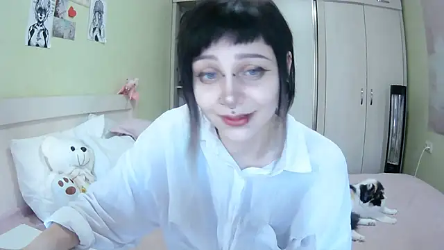 Snapshot of SineKiraReal chatting on September 24, 2025, 10:29 am SineKiraReal online show from September 24, 2025, 10:29 am